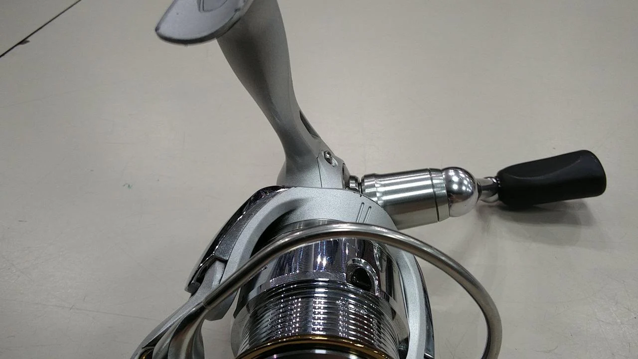 DAIWA Spinning Reel 07 Luvias 2004 - Image 6