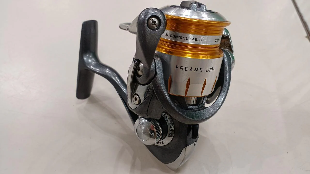 DAIWA Spinning Reel 11 FREAMS2004