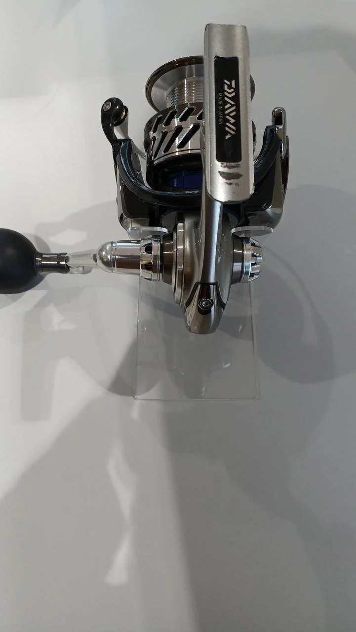 DAIWA Spinning Reel 17SALTIGABJ4000SH - Image 2