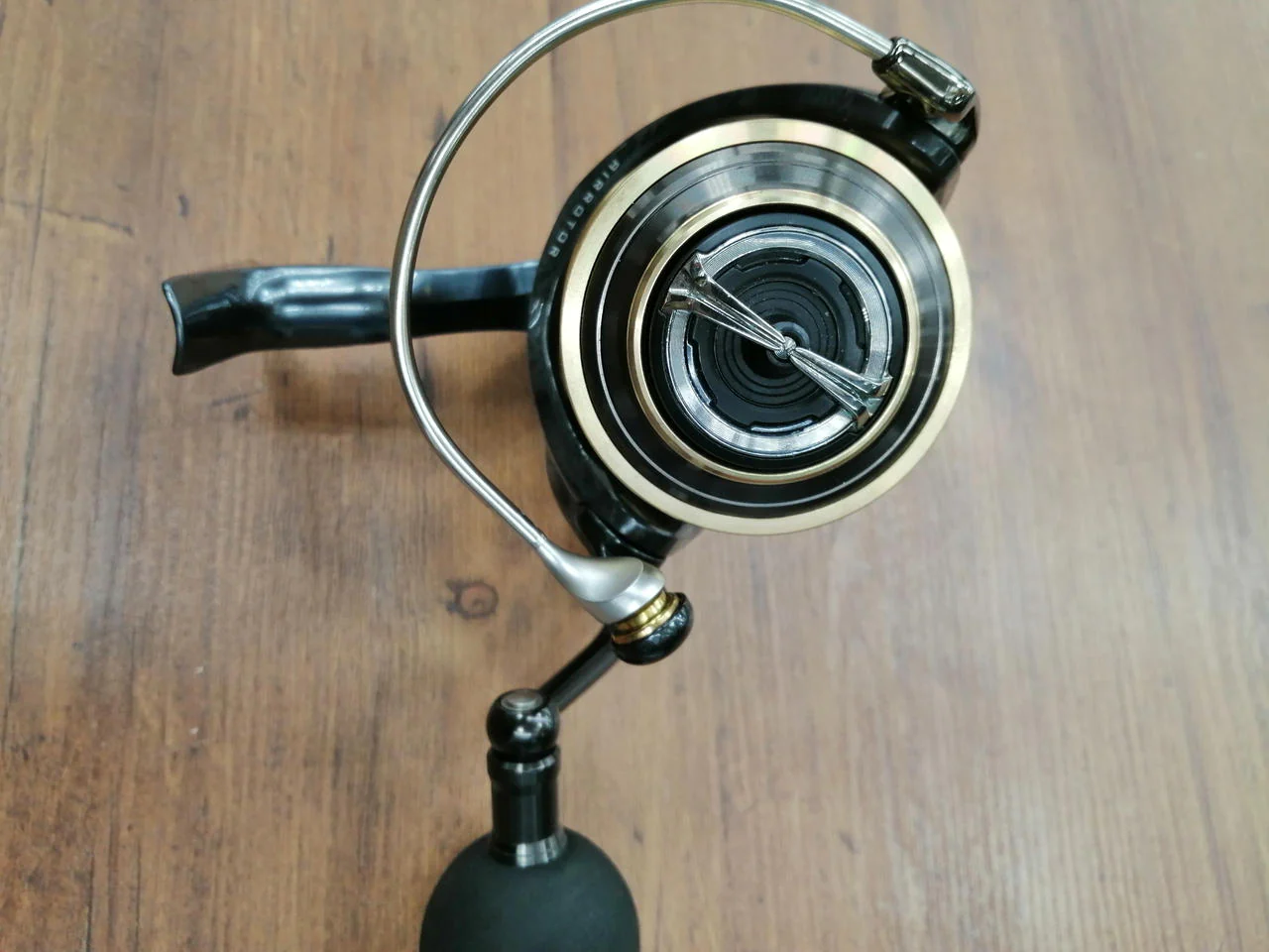 DAIWA Spinning Reel 17'THEORY 4000H - Image 5