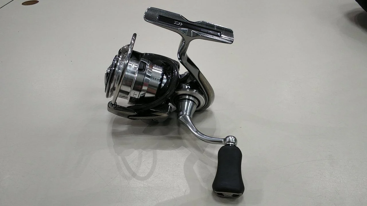DAIWA Spinning Reel 18EXIST FC LT2000S-P - Image 3
