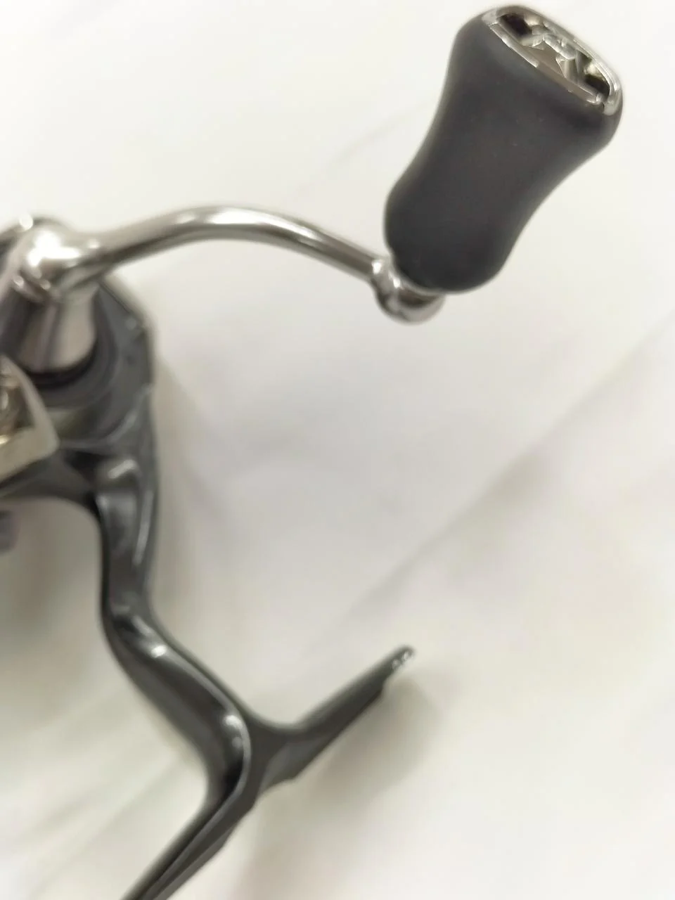 DAIWA Spinning Reel 20 LIVIAS FC LT2000S - Image 4