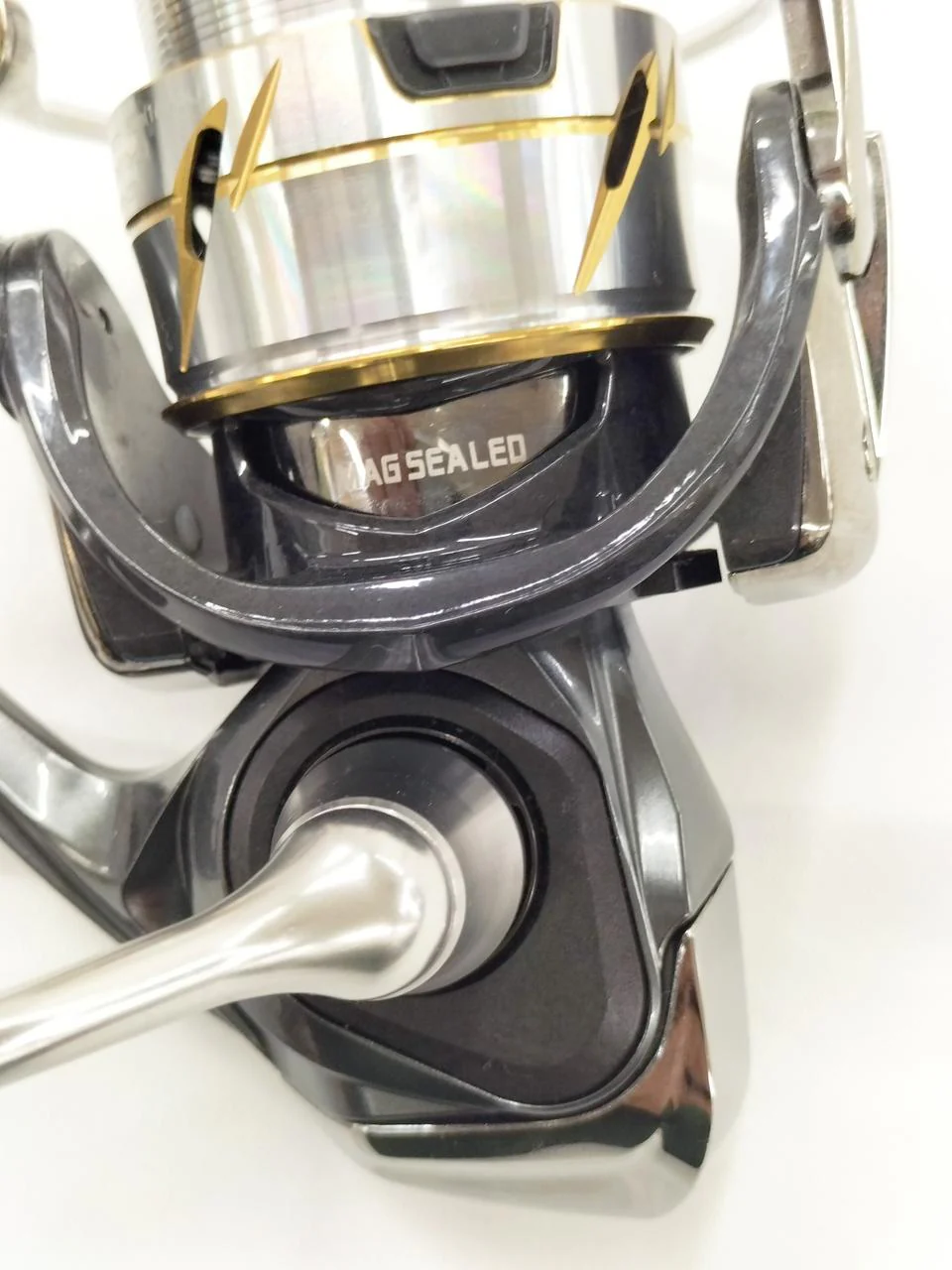 DAIWA Spinning Reel 20 LIVIAS FC LT2000S - Image 5