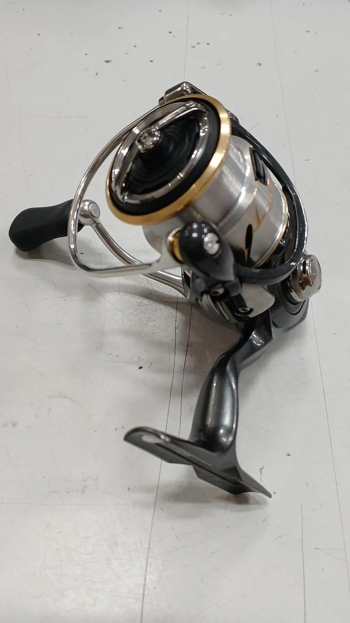 DAIWA Spinning Reel 20LUVIAS FC LT 2000S - Image 3