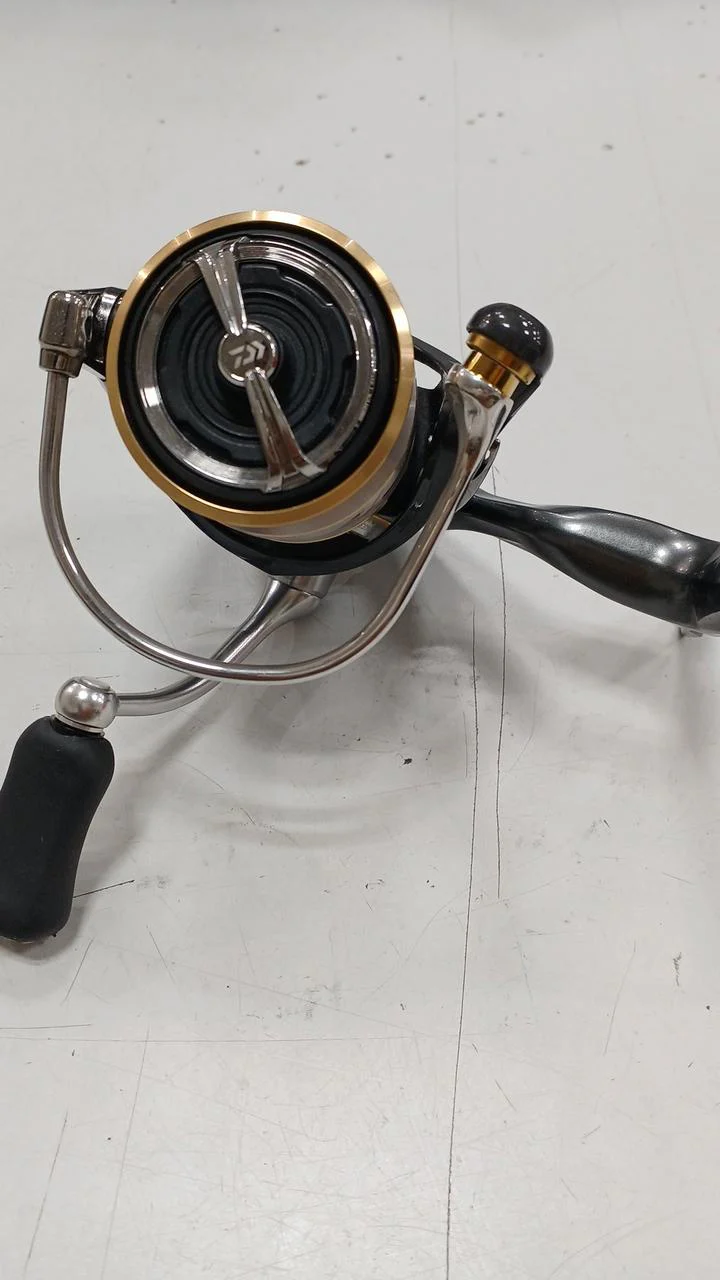 DAIWA Spinning Reel 20LUVIAS FC LT 2000S - Image 4