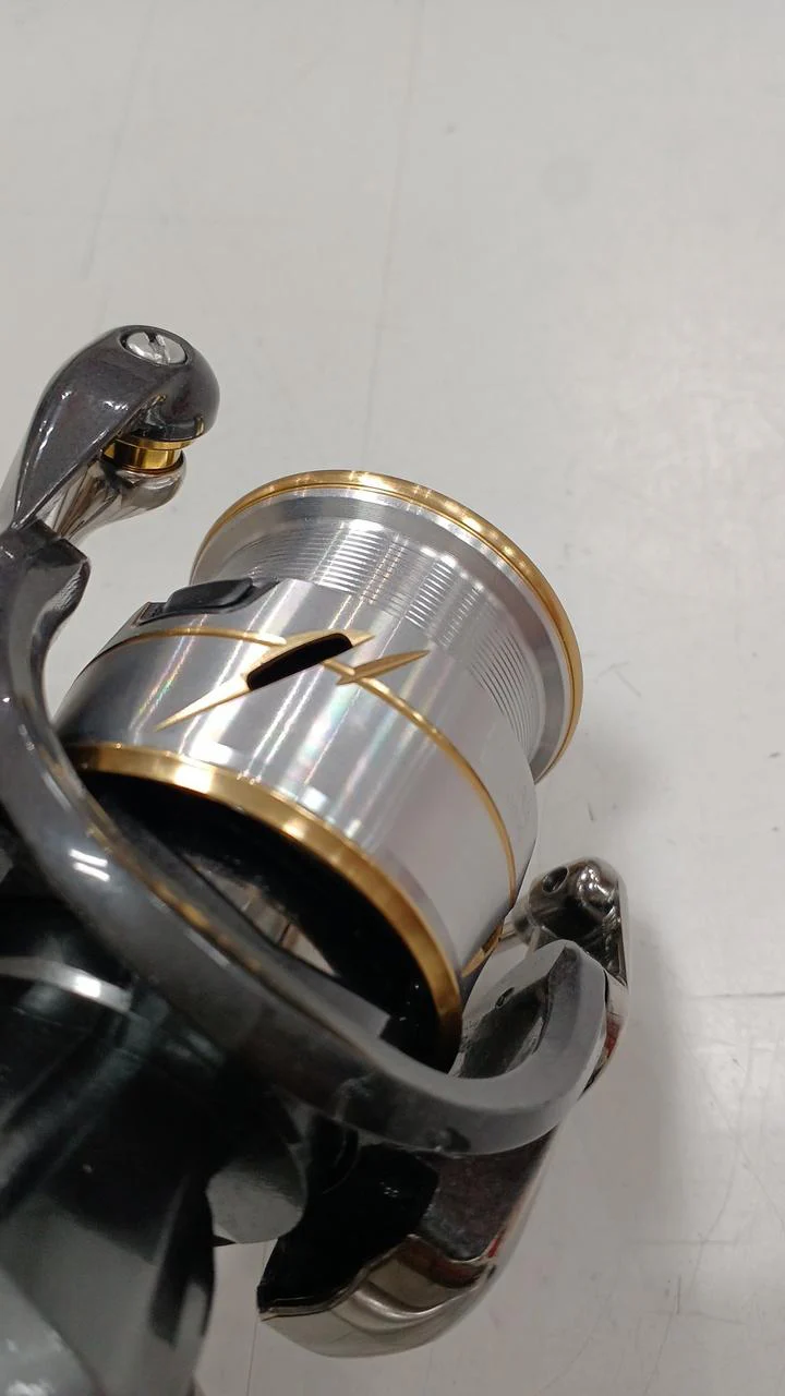 DAIWA Spinning Reel 20LUVIAS FC LT 2000S - Image 6