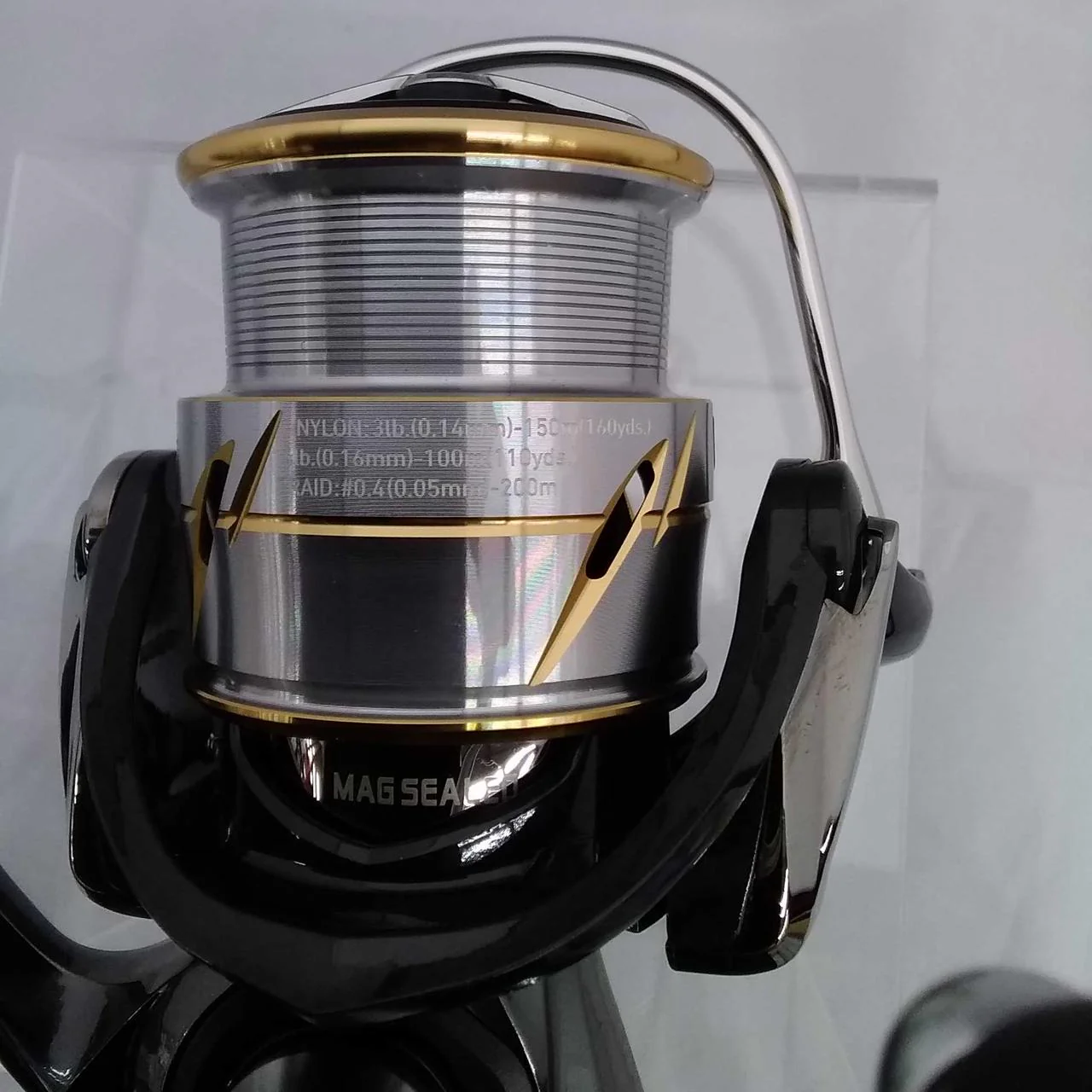 Daiwa Spinning Reel 20LUVIAS FCLT2000S - Image 12