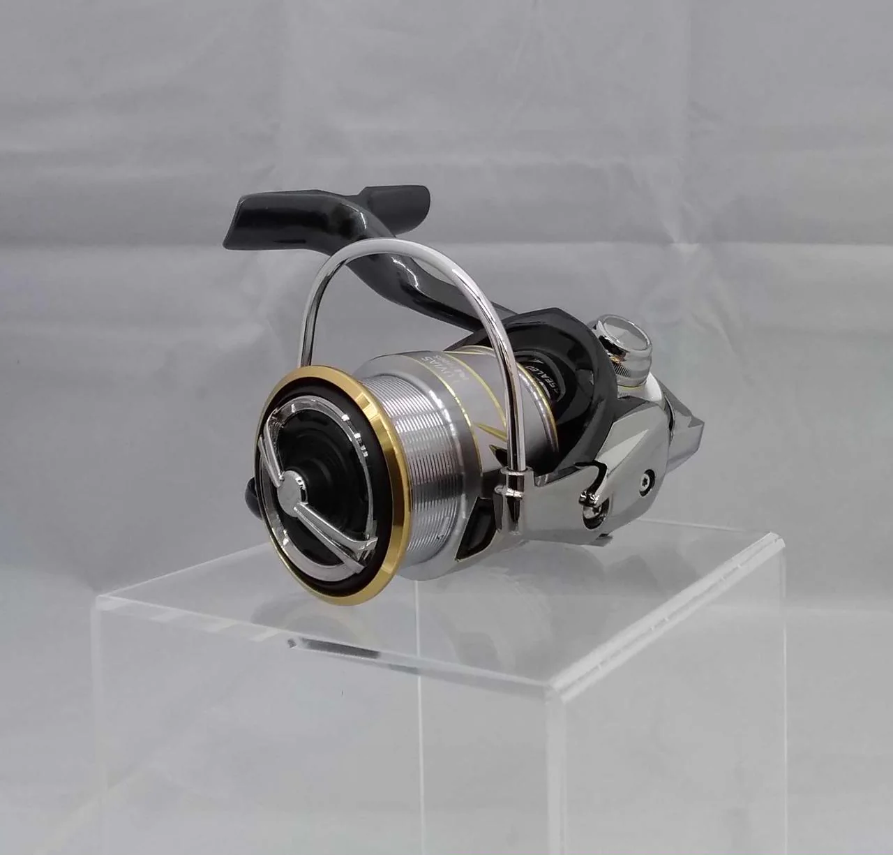 Daiwa Spinning Reel 20LUVIAS FCLT2000S - Image 3