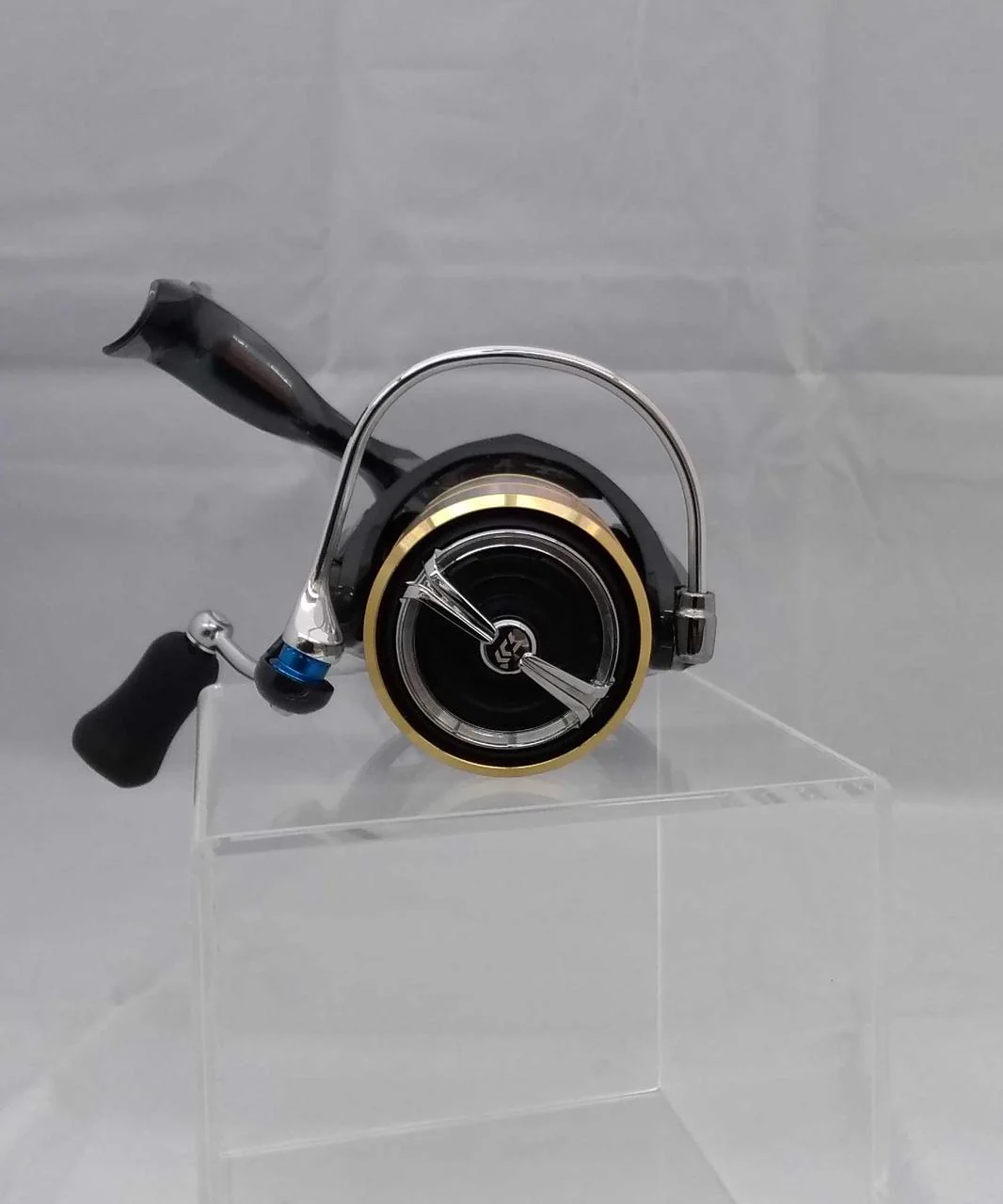 Daiwa Spinning Reel 20LUVIAS FCLT2000S - Image 4