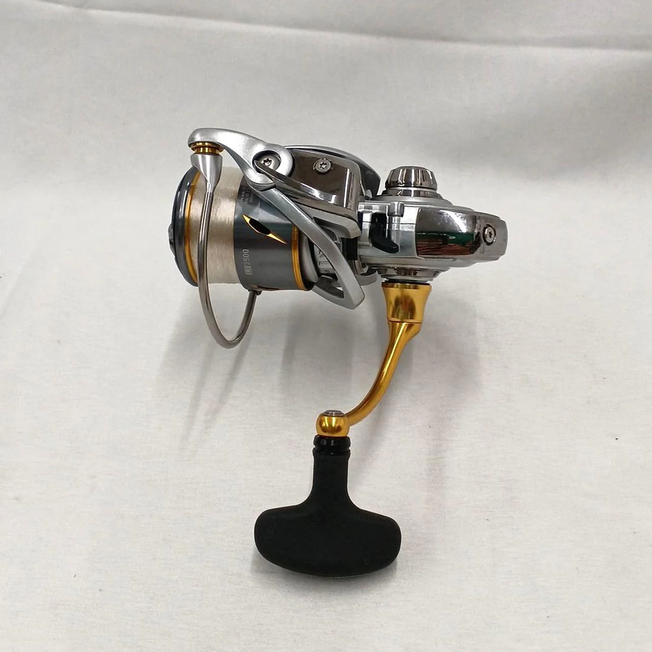 DAIWA Spinning Reel 21 FREAMS LT 2500 - Image 4