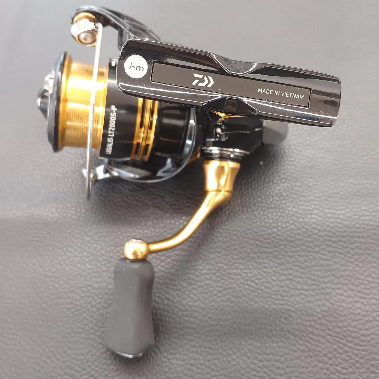 DAIWA Spinning Reel 23LEGALIS LT2000S-P - Image 4