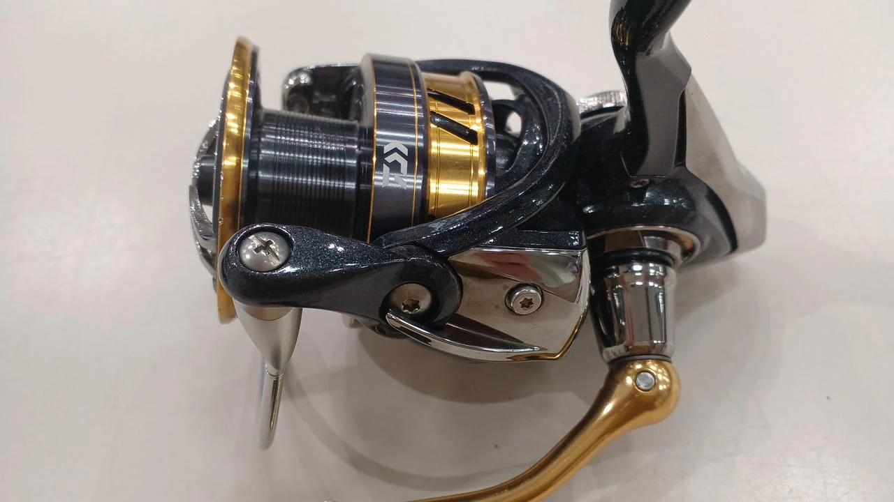 DAIWA Spinning Reel 23LEGALIS LT5000D-CXH - Image 3