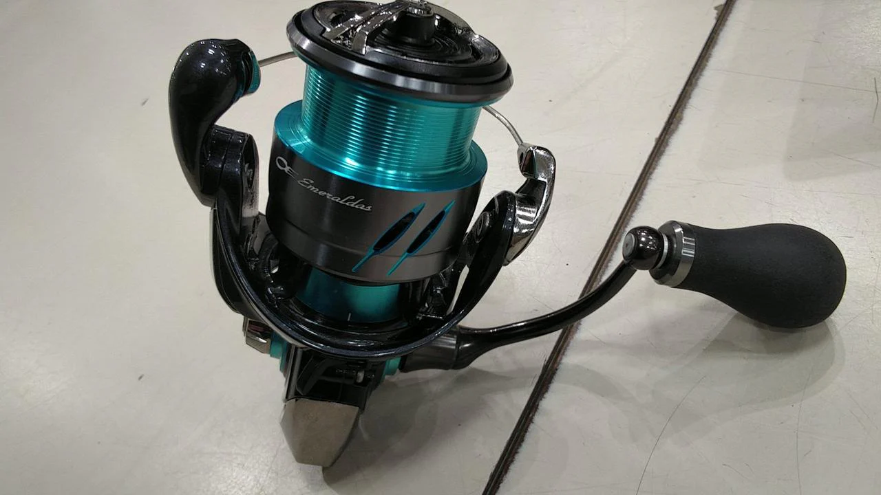 DAIWA Spinning Reel 24 Emeraldas