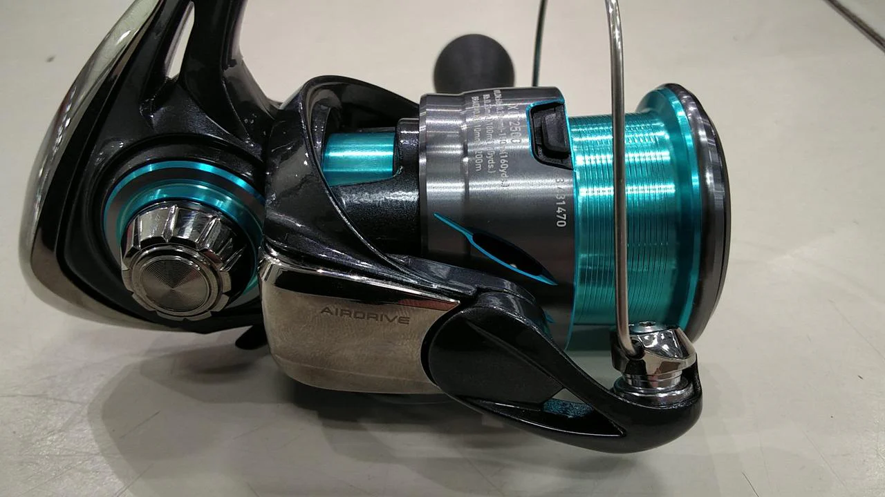 DAIWA Spinning Reel 24 Emeraldas - Image 4