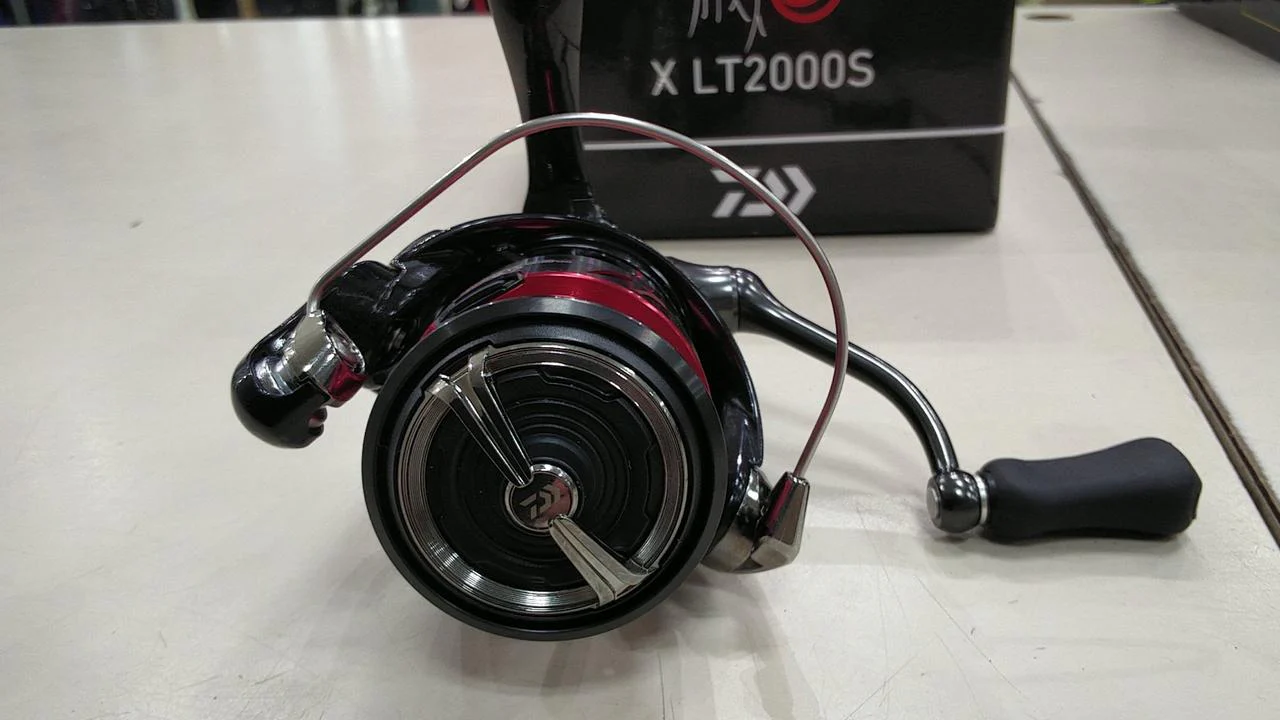 DAIWA Spinning Reel 24 Gekkabijin X LT2000S - Image 2