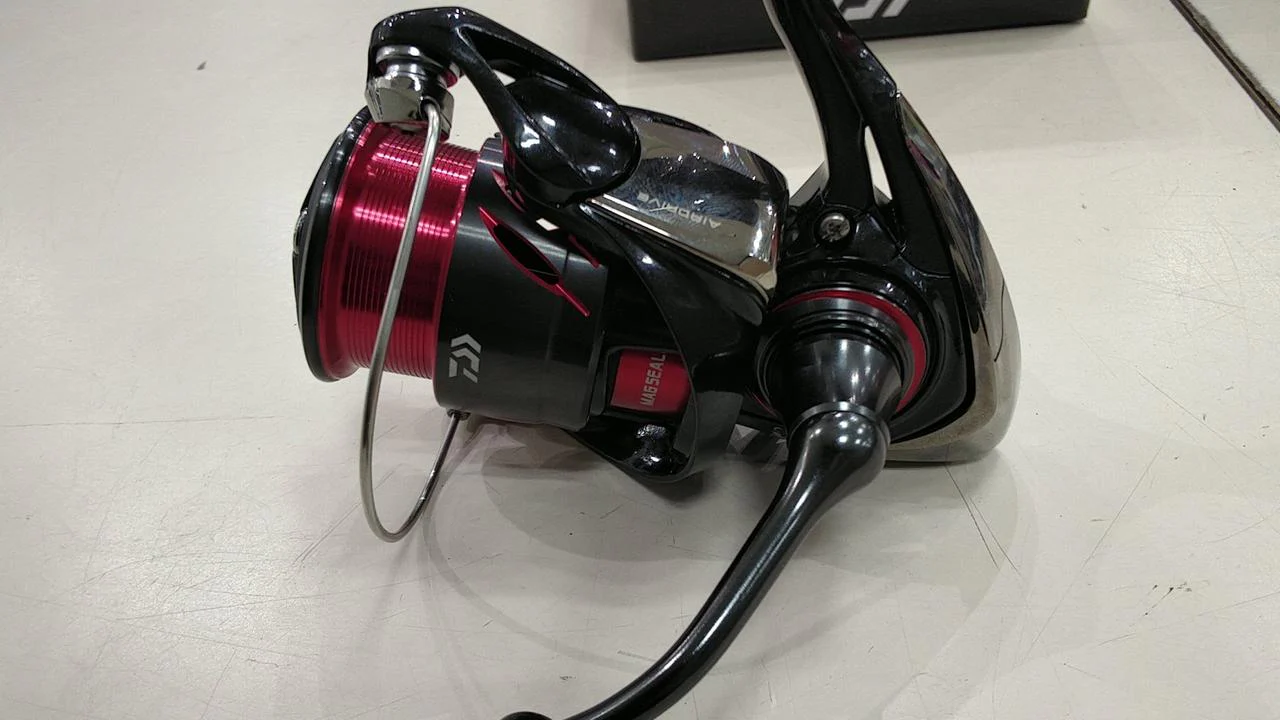 DAIWA Spinning Reel 24 Gekkabijin X LT2000S - Image 6
