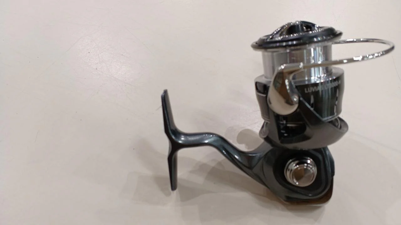 DAIWA Spinning Reel 24 LUVIAS LT3000H - Image 3