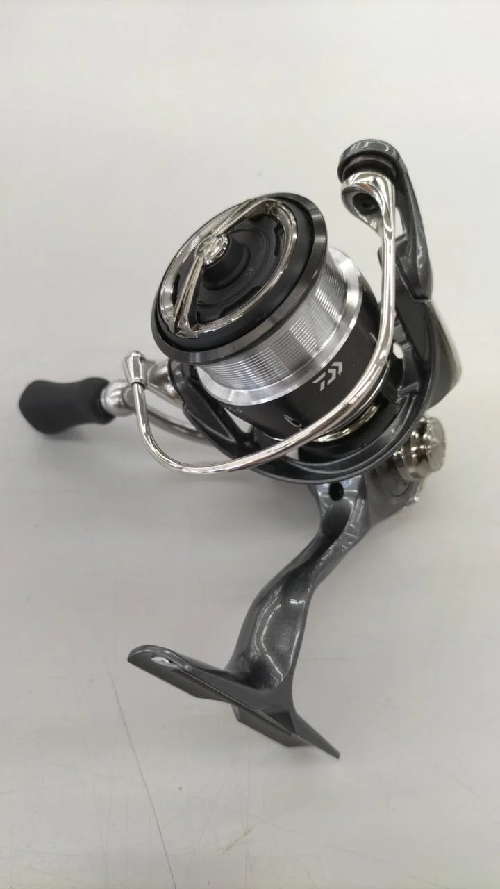 DAIWA Spinning Reel 24 LUVIAS SF2000SS-P