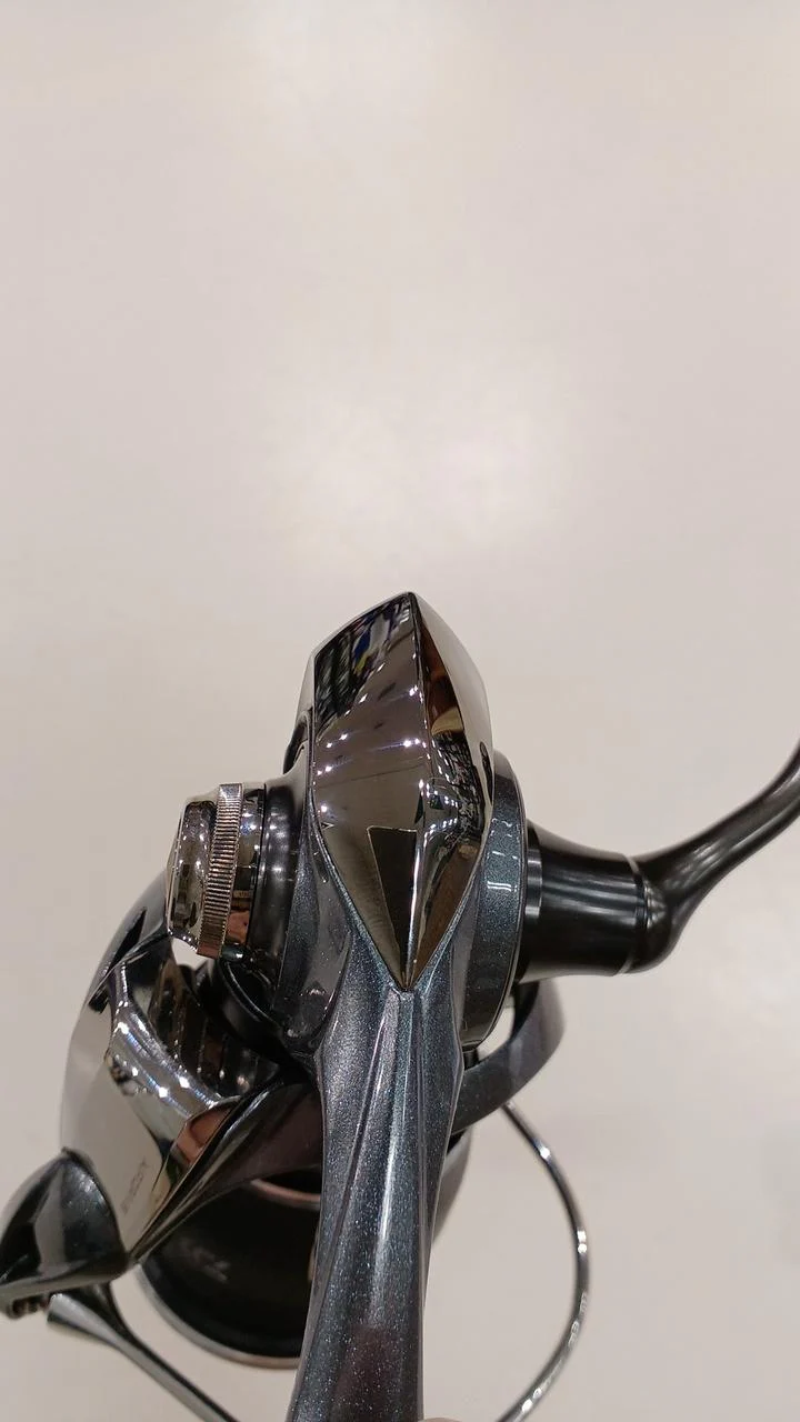 DAIWA Spinning Reel 24LUVIAS ST SF2000SS-P - Image 6