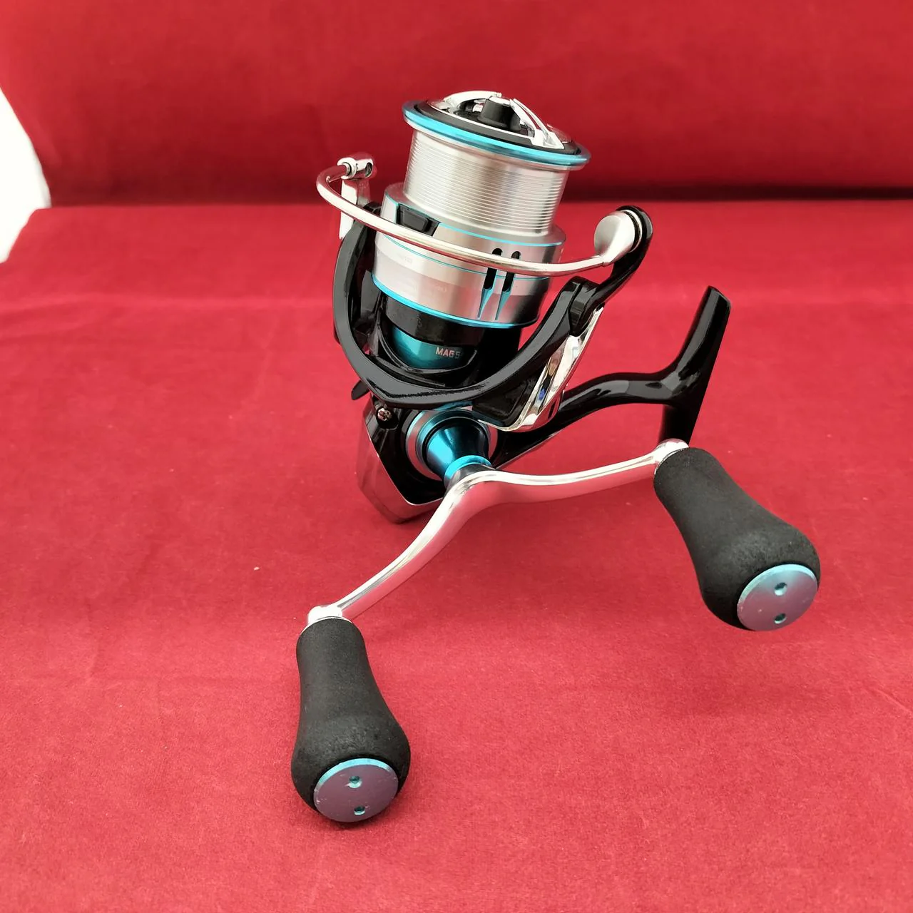 DAIWA Spinning reel Emeraldas LT 3000S-CH-DH - Image 2