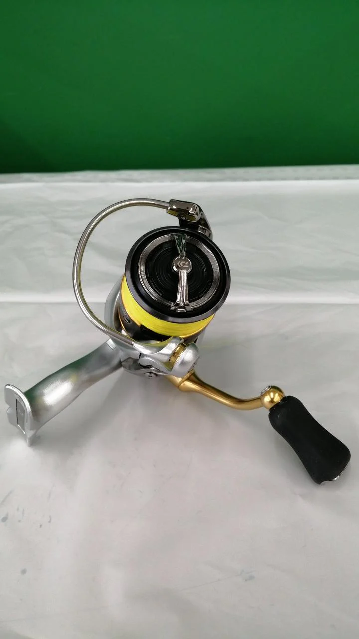 DAIWA Spinning Reel FREAMS FCLT2000S-XH - Image 4