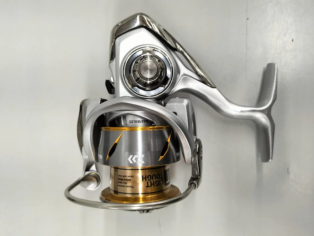 DAIWA Spinning Reel FREAMS LT4000CXH - Image 2