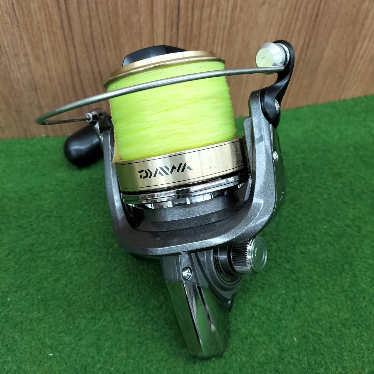 DAIWA Spinning reel junk CROSSCAST 5000 - Image 2