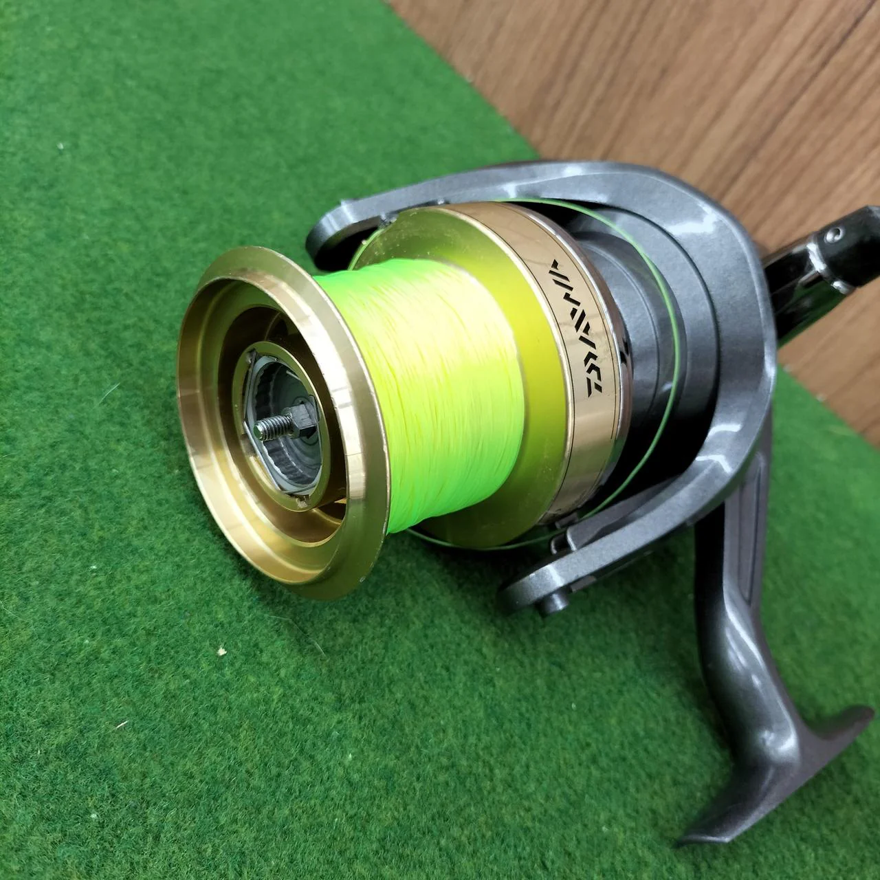 DAIWA Spinning reel junk CROSSCAST 5000 - Image 8
