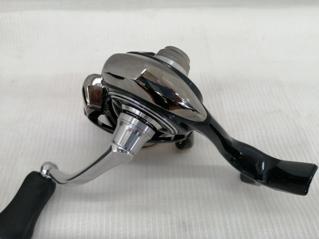 DAIWA Spinning Reel LT 2500S-XH - Image 3