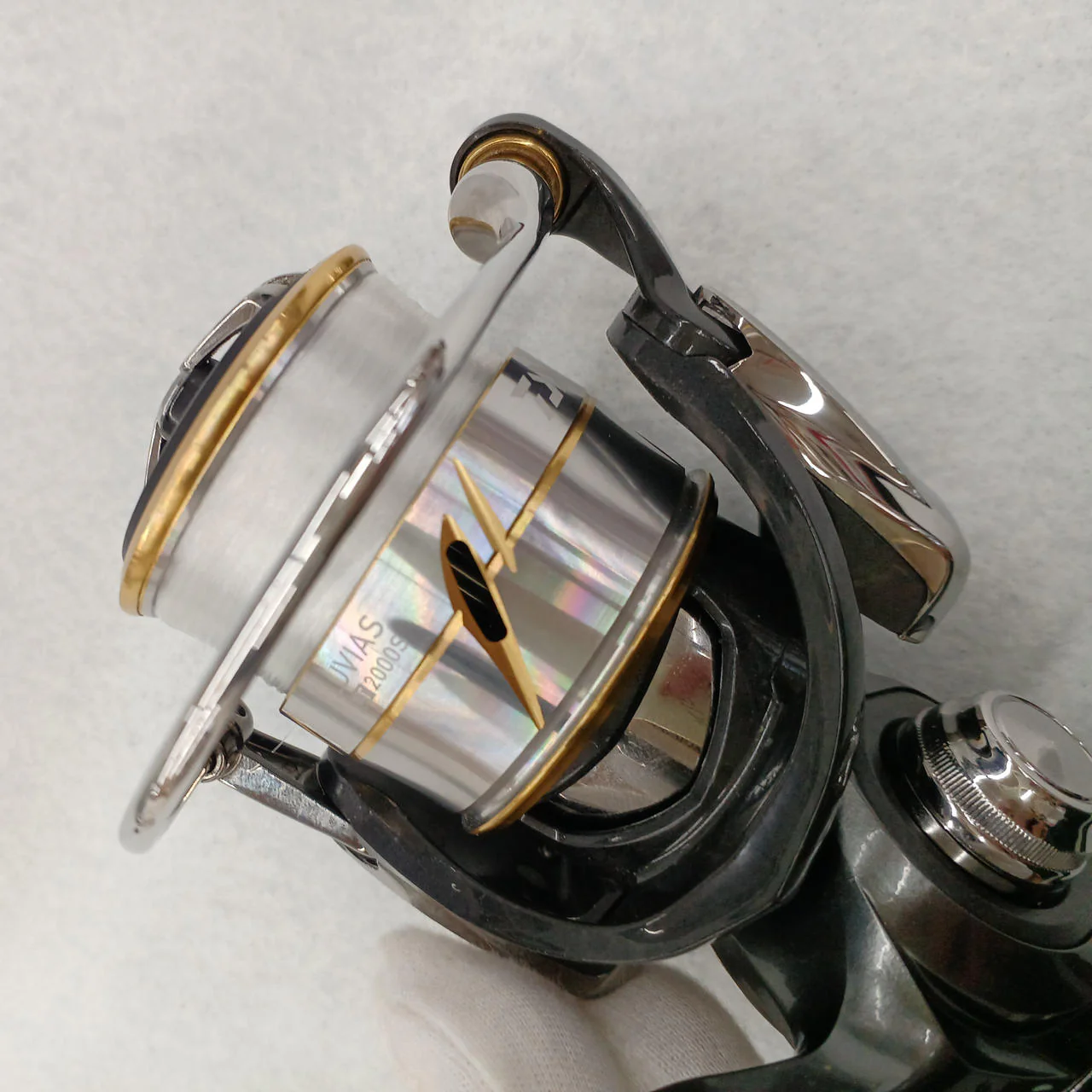 DAIWA Spinning Reel Luvias FC LT2000S - Image 5