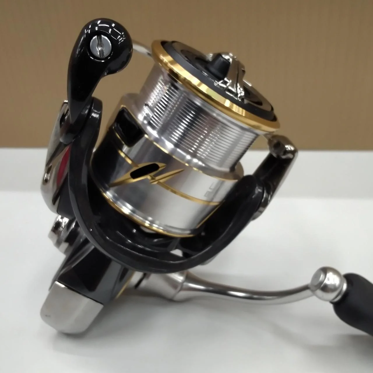 DAIWA Spinning Reel LUVIAS LT2000S