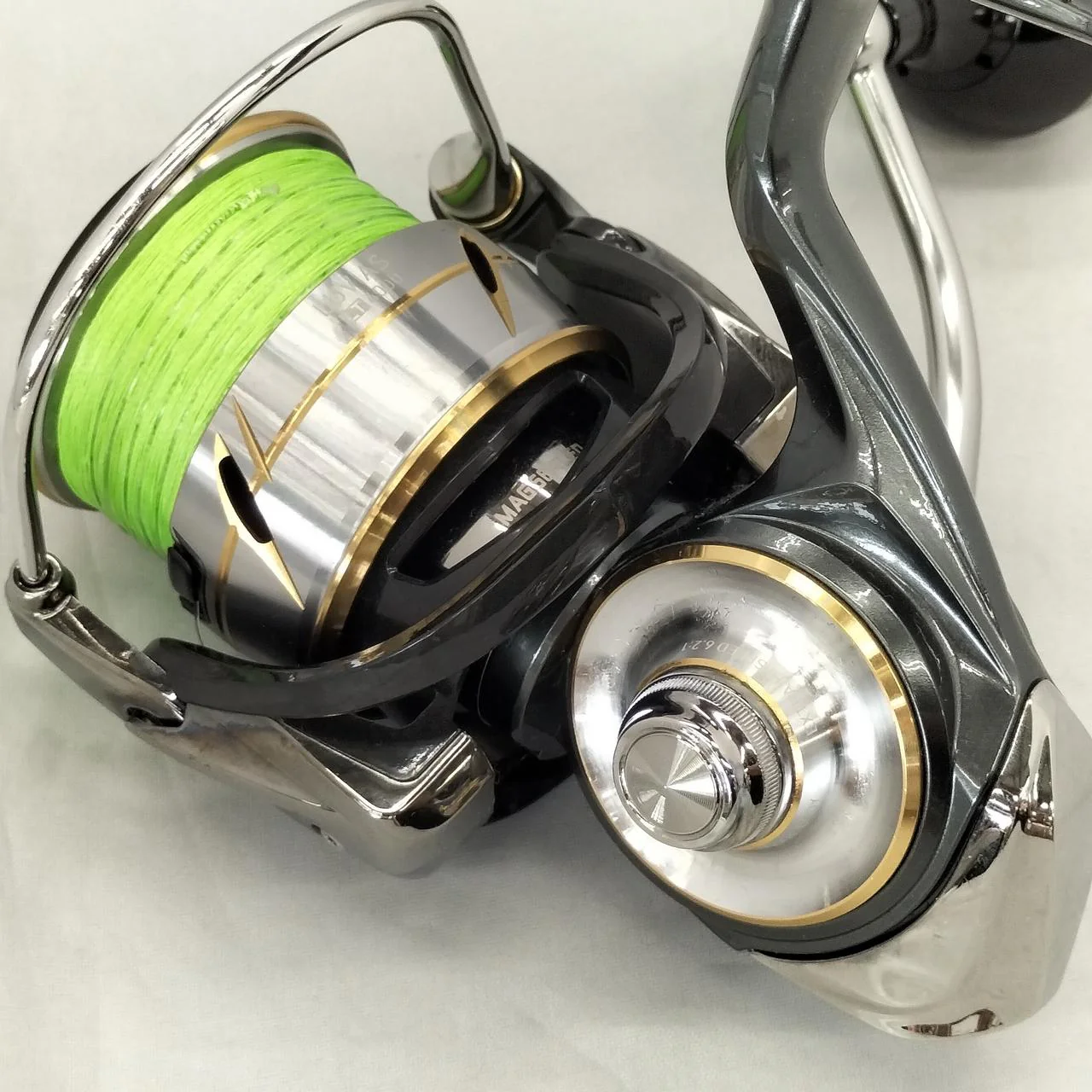 DAIWA Spinning Reel LUVIAS LT4000-CXH - Image 4
