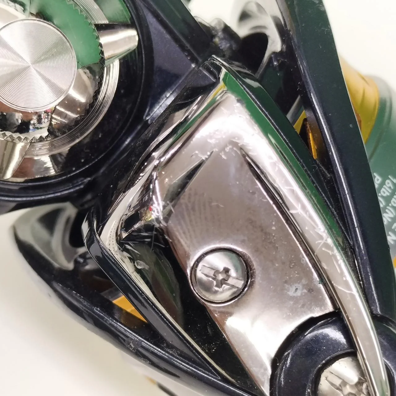 DAIWA Spinning Reel REVROS 3000 - Image 12