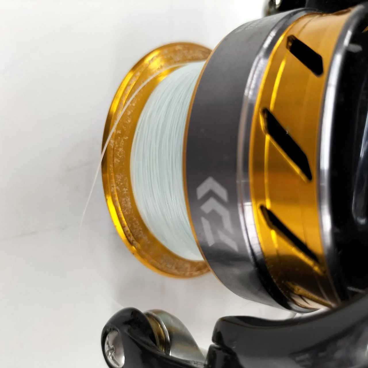DAIWA Spinning Reel REVROS 3000 - Image 13
