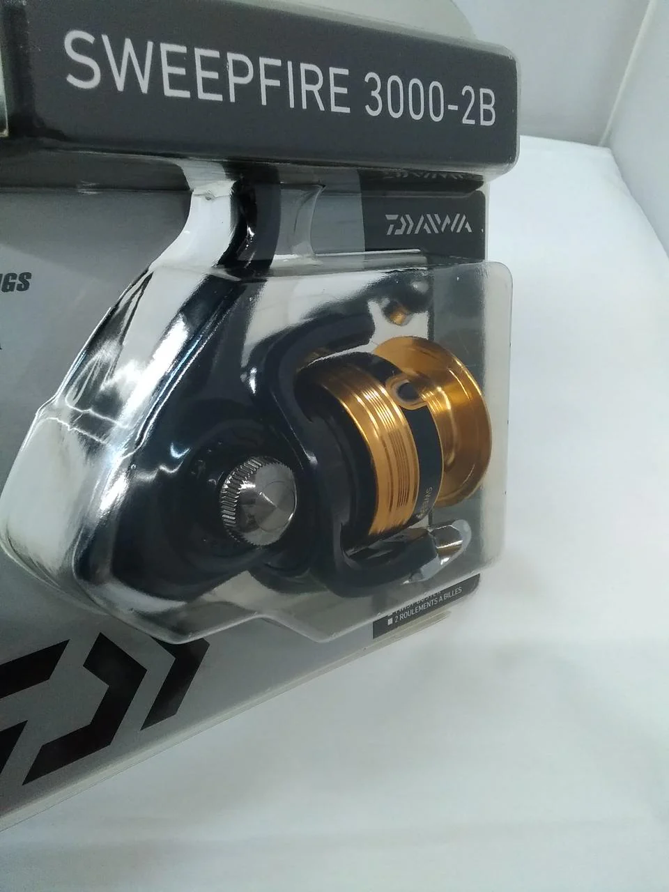 DAIWA SWEEPRIRE Spinning Reel 3000-2B - Image 8