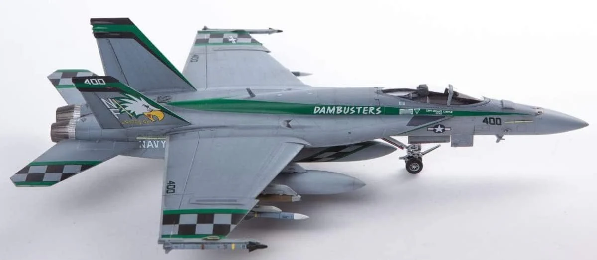 Doyusha 412688 1/72 Amazing! Plastic Model No. 7 US Navy F/A-18E Super Hornet VFA-195 Chippy Ho - Image 4