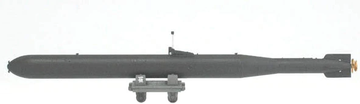 Fine Molds 1/72 IJN Human Torpedo Kaiten Type 1 (Contains 2 Kaiten kits) - Image 3
