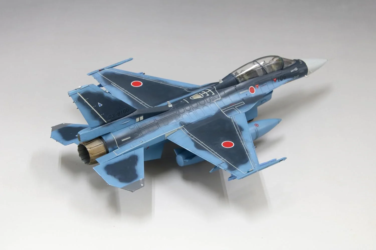 Fine Molds FF09 1/72 Japan Air Self-Defense Force F-2B Fighter - Image 8
