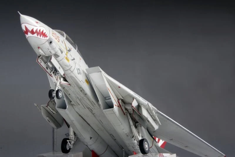 Fine Molds FF10 1/72 US Navy F-14A Tomcat Jolly Rogers/Sundowners - Image 7