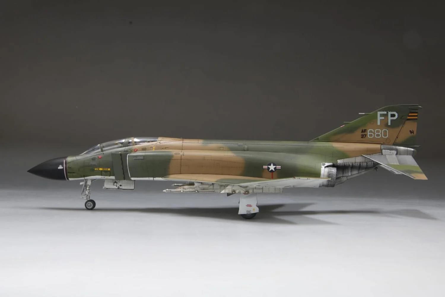 Fine Molds FF11 1/72 US Air Force Jet Fighter F-4C Wolf Pack 1967 - Image 5