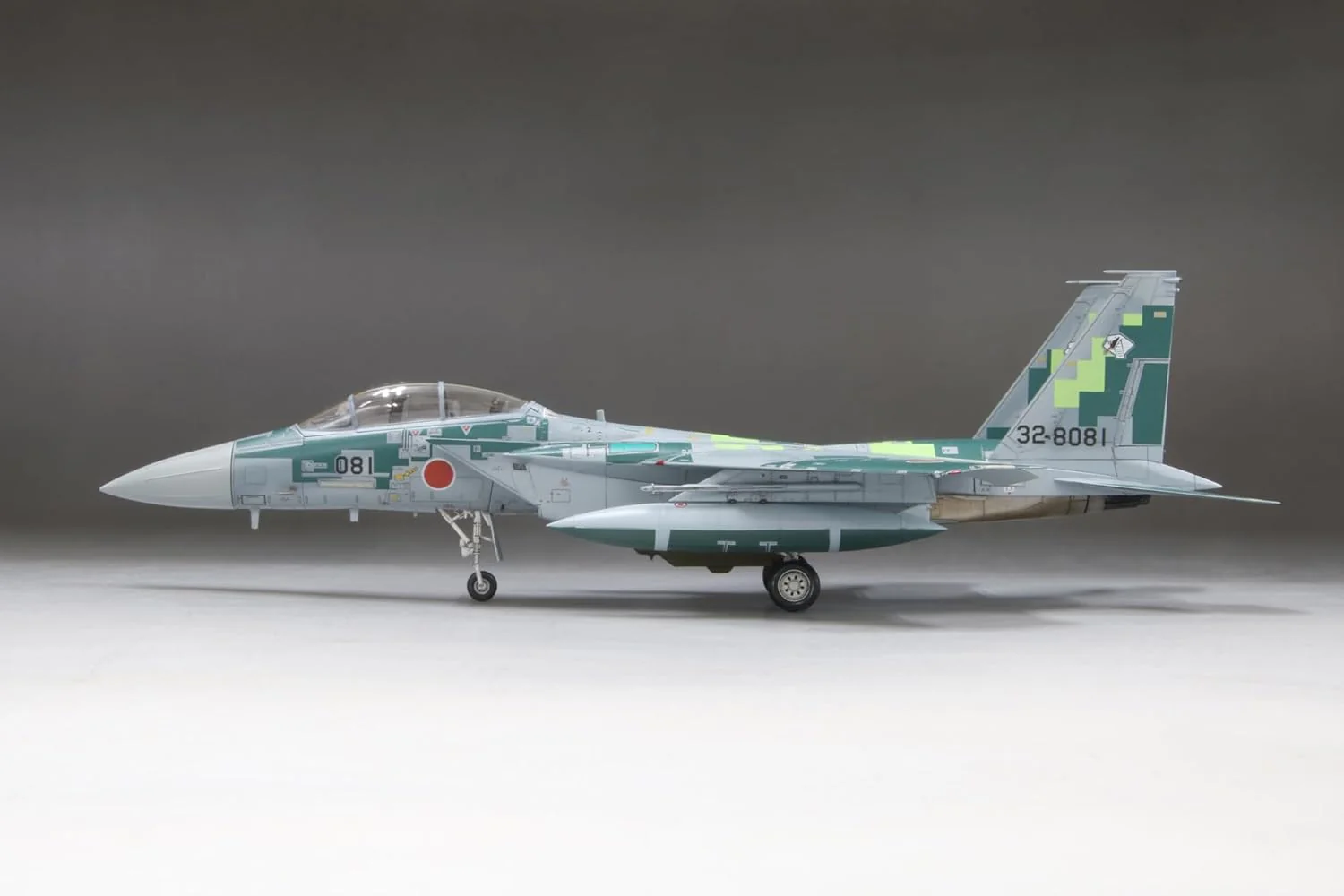 Fine Molds FK05 1/72 Japan Air Self-Defense Force F-15DJ Aggressor [Digital Green Camouflage] - Image 9