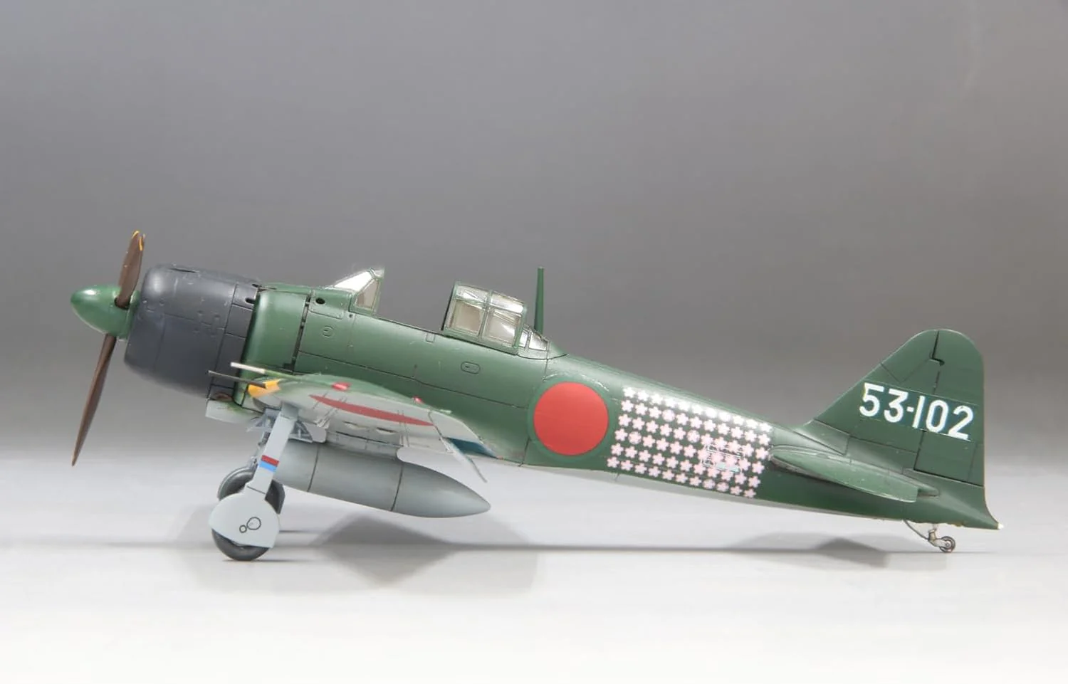 Fine Molds FR01 1/72 IJN A6M5 Carrier Fighter ZERO Model 52 (Mitsubishi, Early Prod.) - Image 4