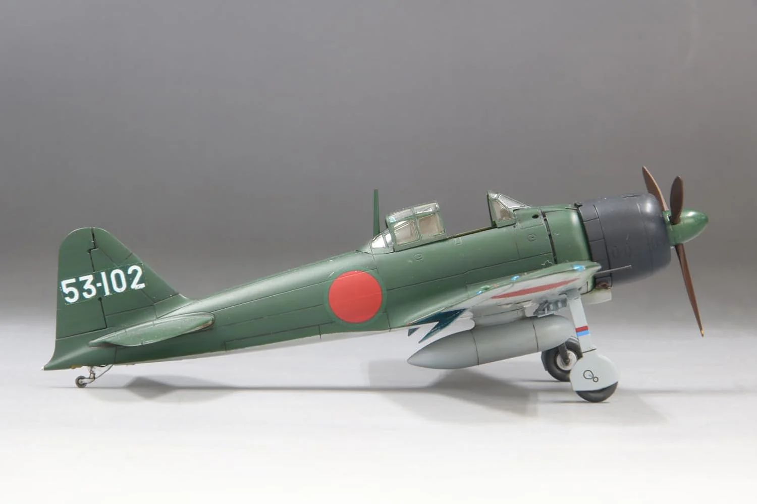 Fine Molds FR01 1/72 IJN A6M5 Carrier Fighter ZERO Model 52 (Mitsubishi, Early Prod.) - Image 5
