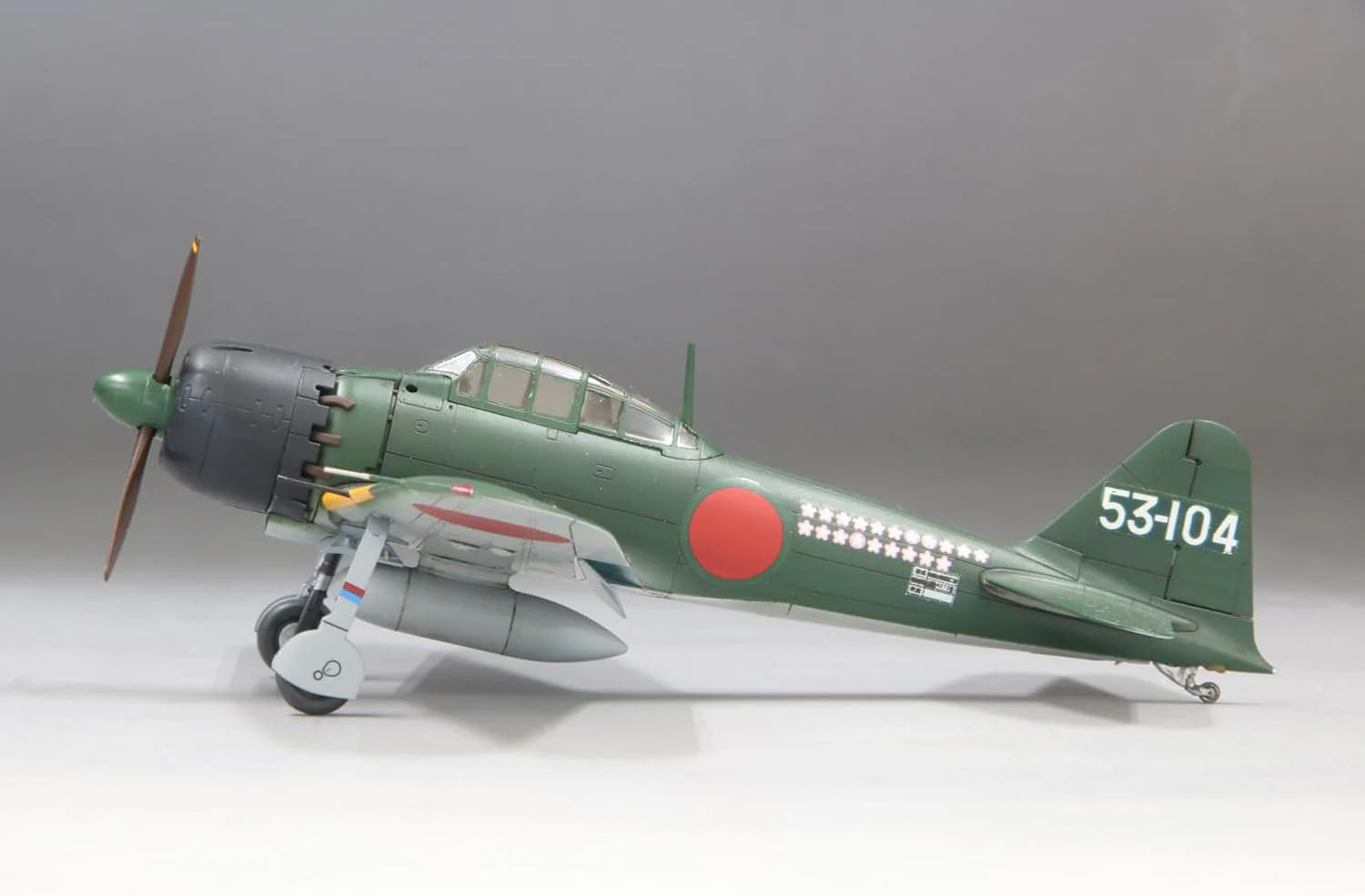 Fine Molds FR02 1/72 IJN A6M5 Carrier Fighter ZERO Model 52 (Mitsubishi, Mid Prod.) - Image 4