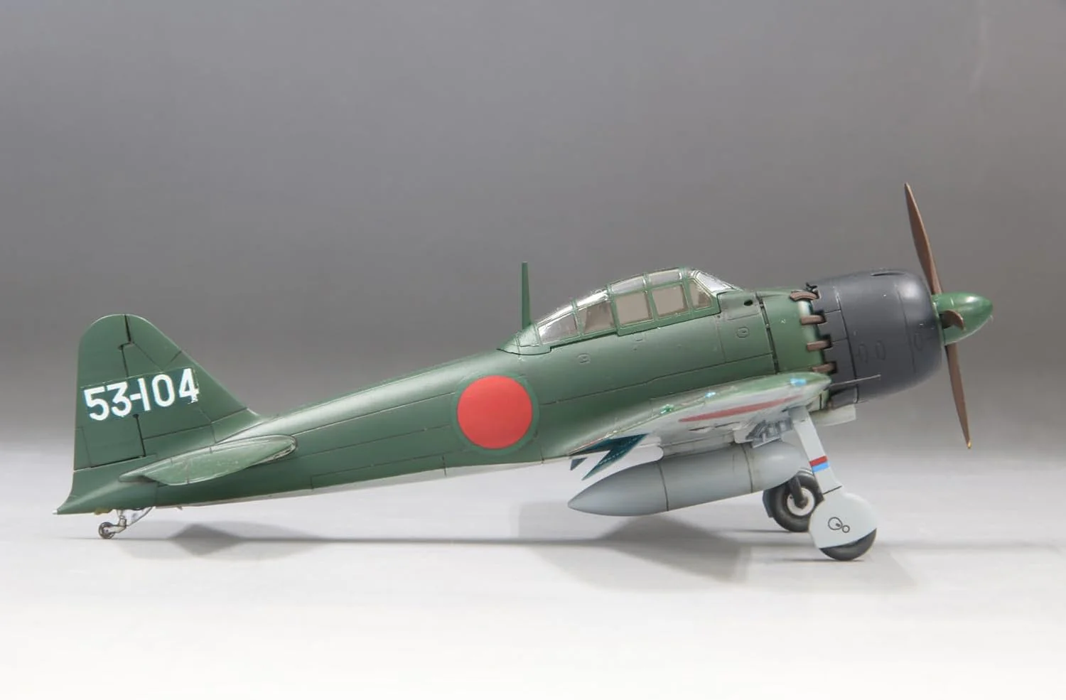 Fine Molds FR02 1/72 IJN A6M5 Carrier Fighter ZERO Model 52 (Mitsubishi, Mid Prod.) - Image 5