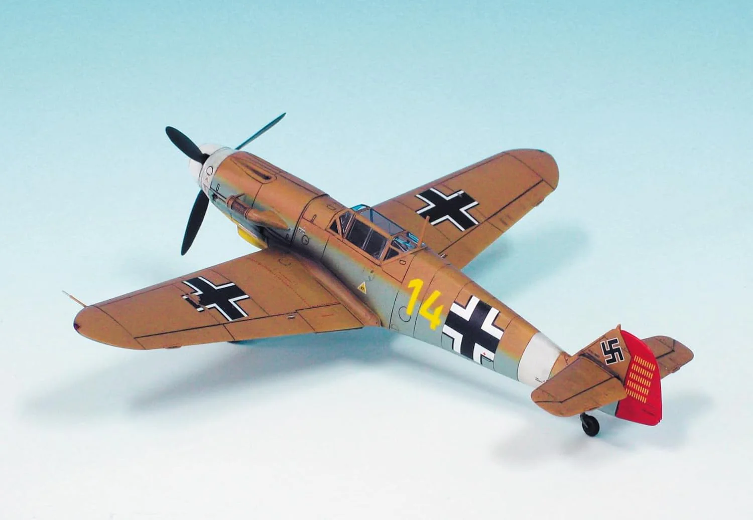 Fine Molds LW02 1/72 Messerschmitt Bf 109 F-4 Trop Marseille - Image 4
