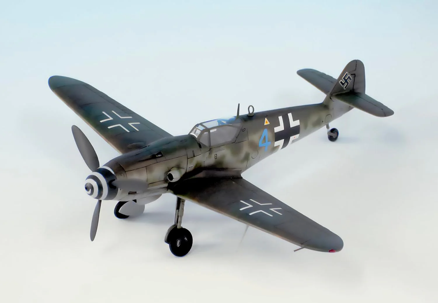 Fine Molds LW03 1/72 Messerschmitt Bf 109 G-10 Regensburg Production - Image 3