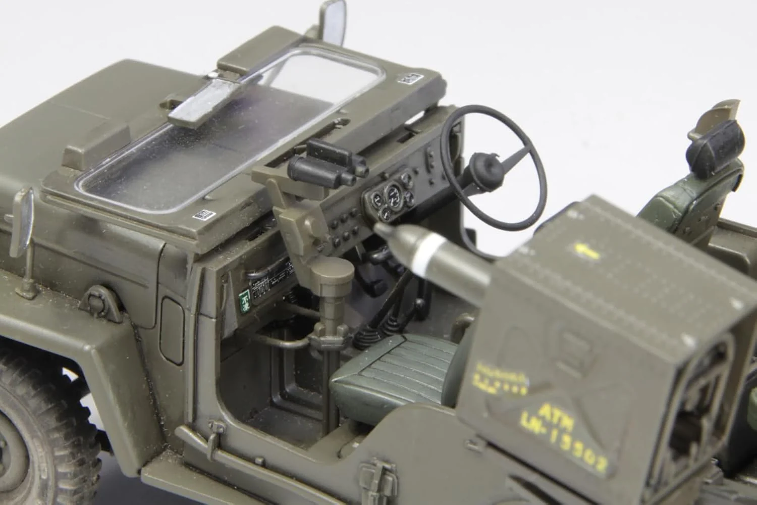 Fine Molds MJ04 1/35 Japan Ground Self-Defense Force Type 73 Light Truck (with MAT) - Image 6