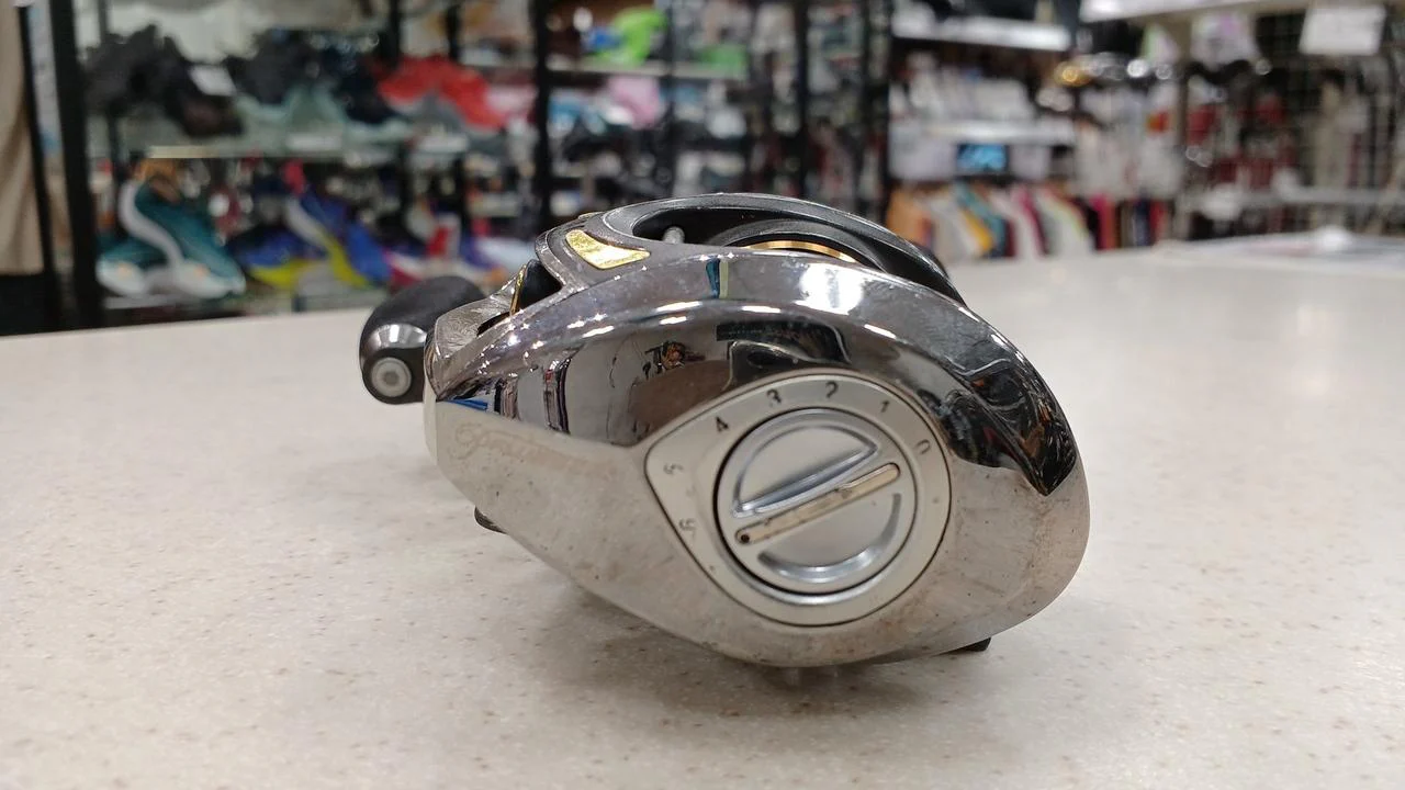 FLUEGER Baitcasting Reel PATRIARCH XT - Image 4