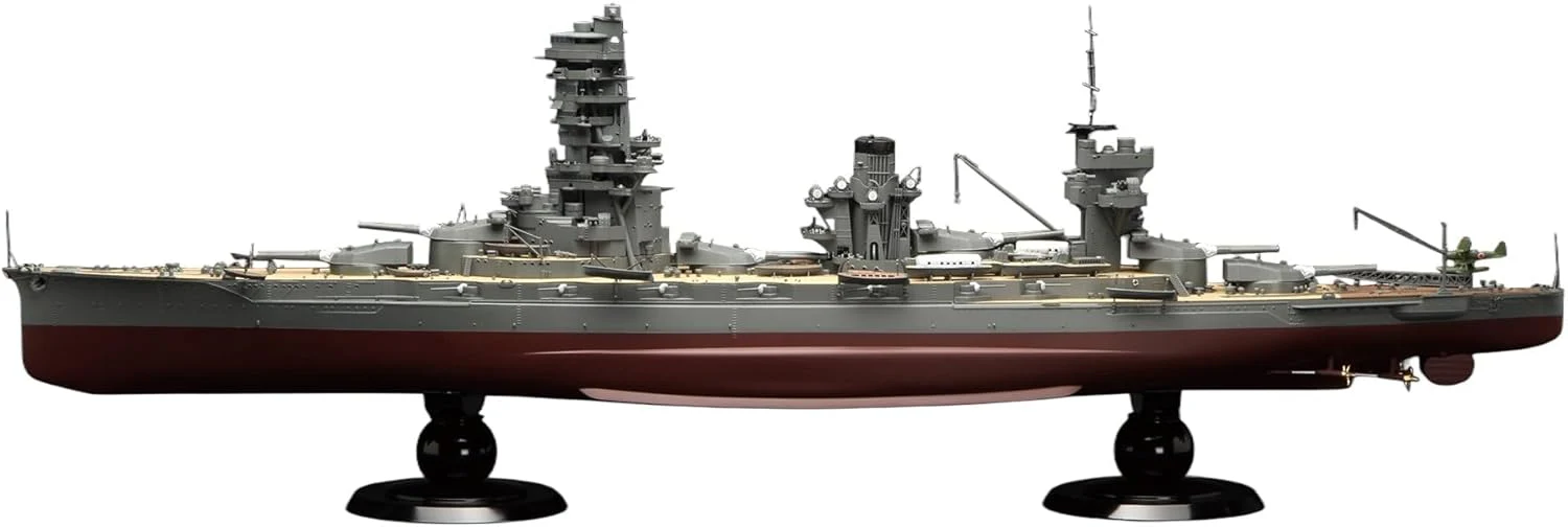 Fujimi 1/350 Imperial Japanese Navy Battleship Yamashiro 1943 (with Imperial Navy Crew Figures)